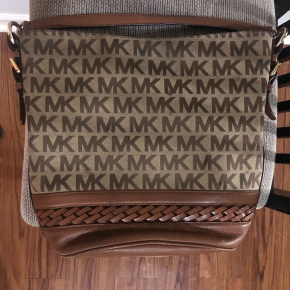 Michael Kors handbag - Picture 3 of 5
